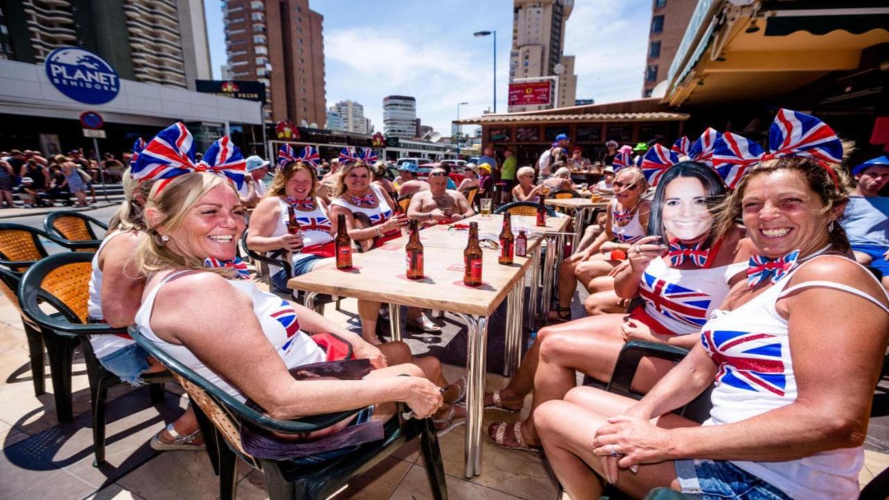 Disponible En Abril-Wifi-3Hab, 6 Pers, -Piscina, Aire Acondi-Parking Opcionable Extra Lejlighed Benidorm Eksteriør billede