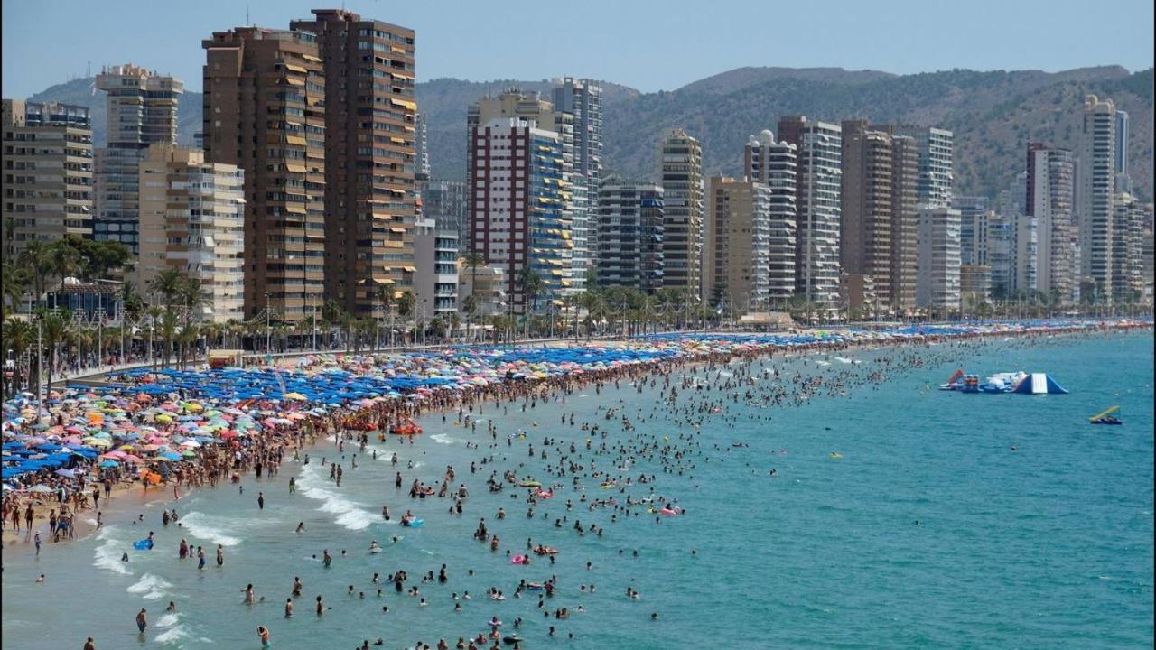 Disponible En Abril-Wifi-3Hab, 6 Pers, -Piscina, Aire Acondi-Parking Opcionable Extra Lejlighed Benidorm Eksteriør billede